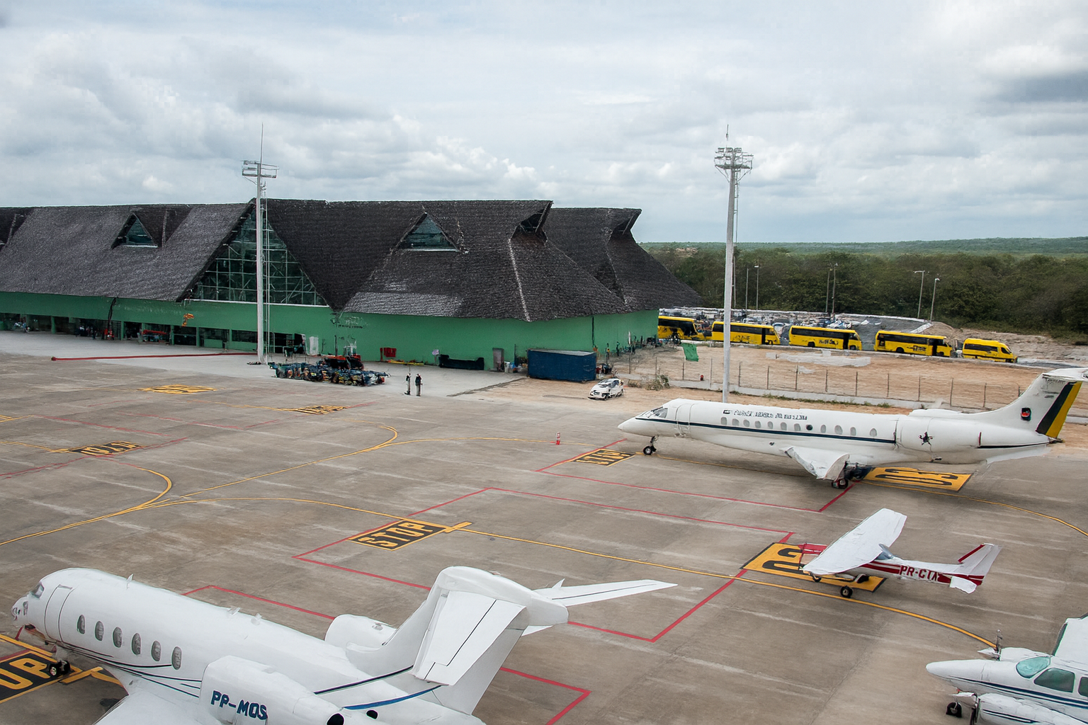 Ceará garante R$ 240 milhões para modernização dos aeroportos de Jericoacoara e Aracati