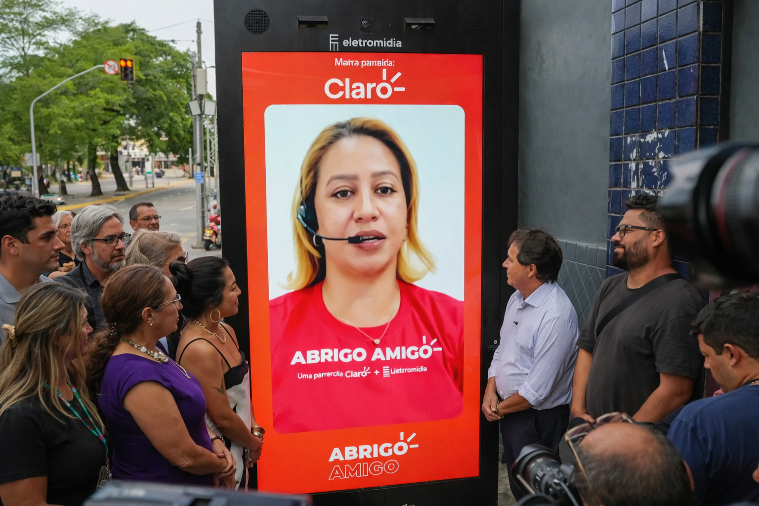 Fortaleza é a 1ª cidade do Nordeste a aderir a programa de painéis de segurança em pontos de ônibus