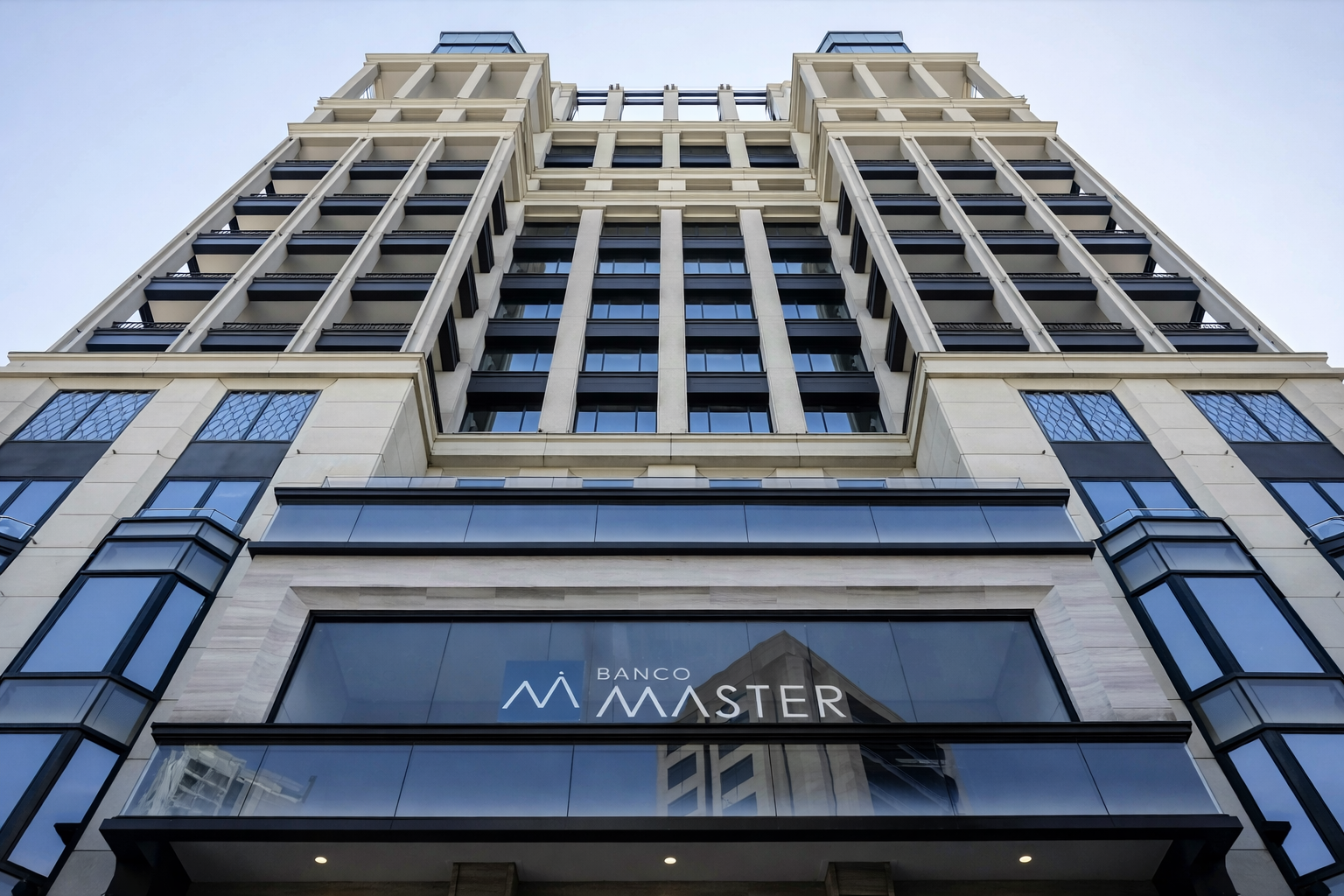 XP, BTG e Nubank são alvos de ação judicial no caso Banco Master