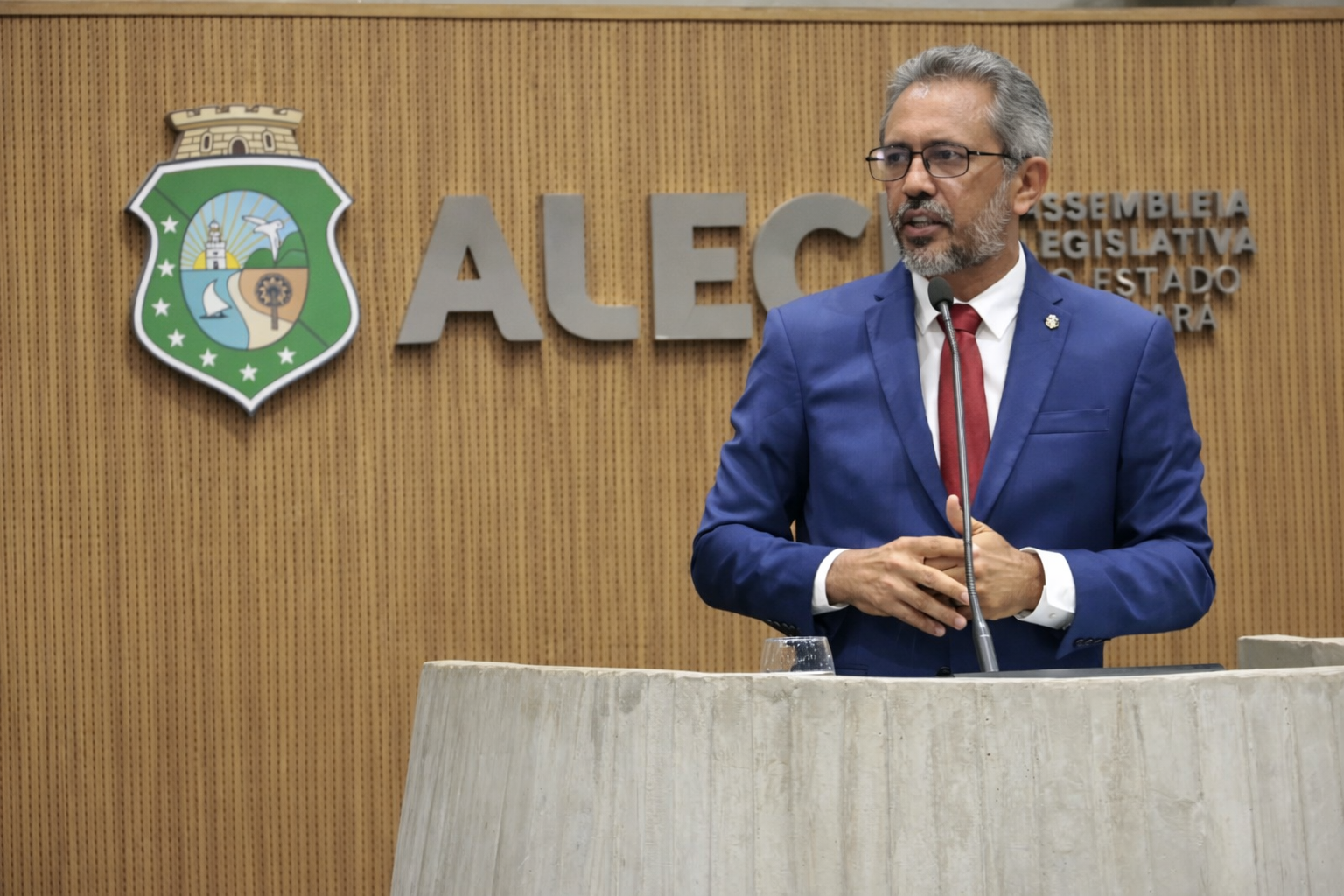 Elmano de Freitas anuncia reforço na segurança pública e novo concurso para professores no Ceará