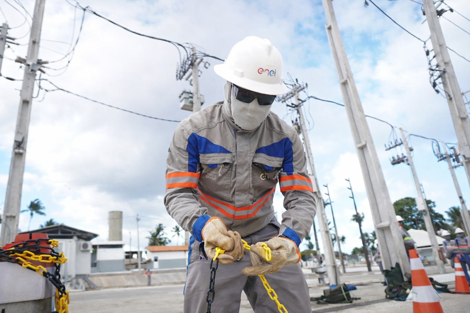 Enel monta operação com quase 3 mil profissionais para garantir energia durante o Carnaval no Ceará