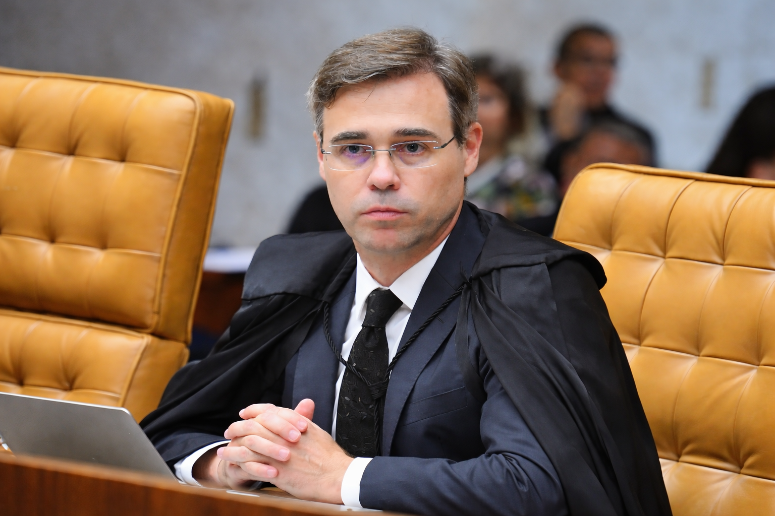 Toffoli deixa relatoria do caso Banco Master e André Mendonça assume como novo relator no STF