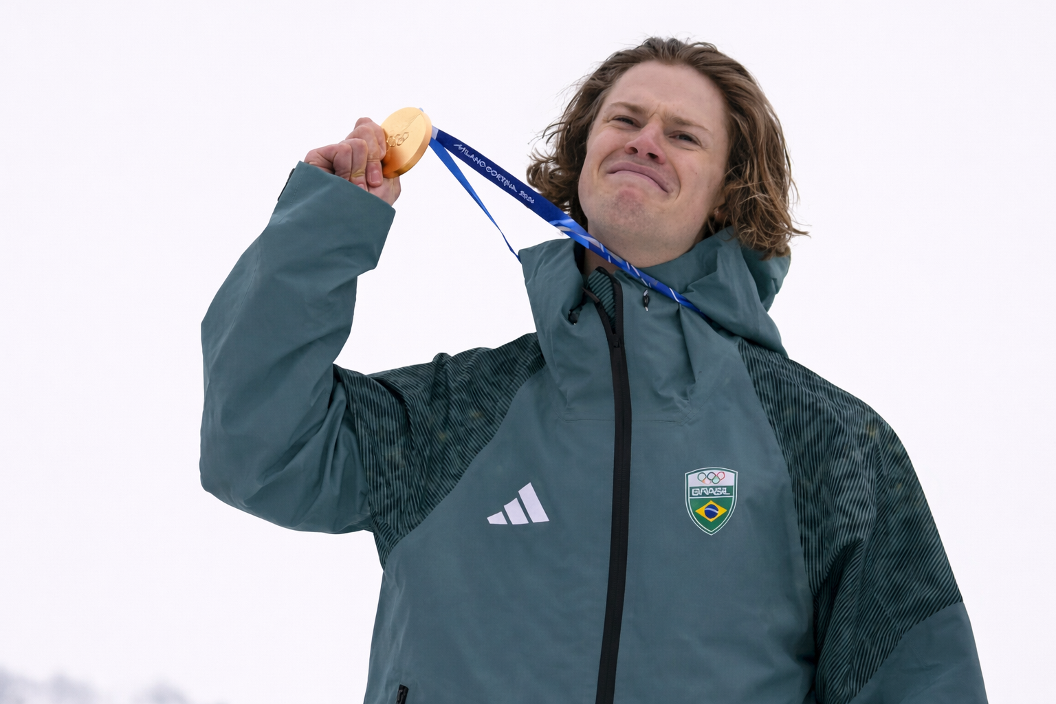 Lucas Pinheiro Braathen conquista ouro inédito para o Brasil nos Jogos Olímpicos de Inverno