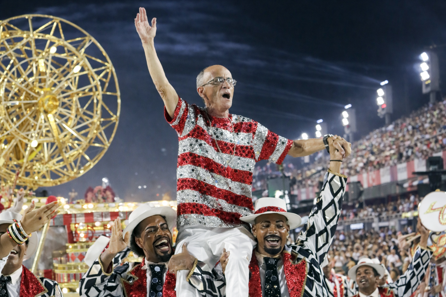 Viradouro é campeã do Carnaval do Rio 2026 com homenagem a Mestre Ciça