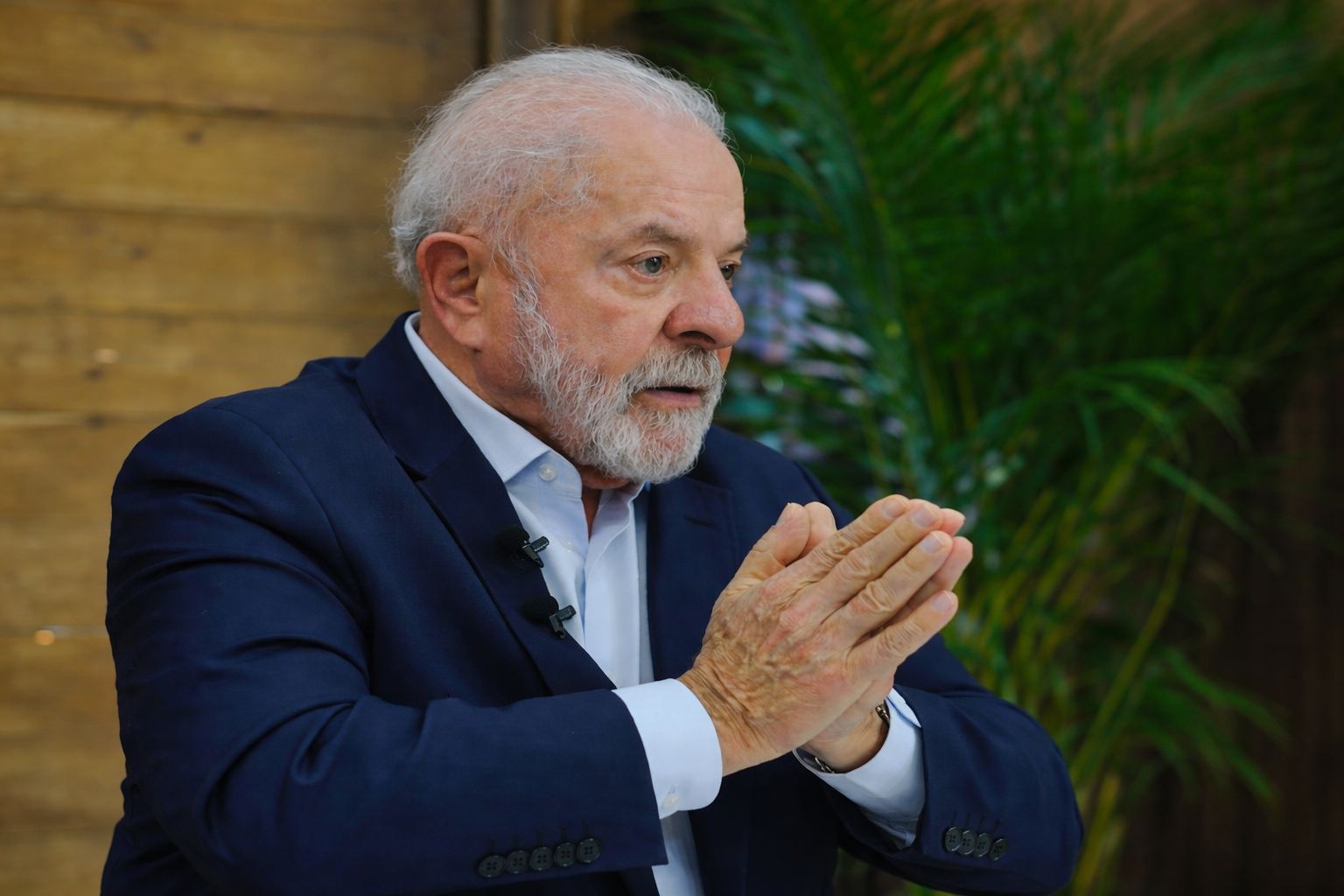 Lula sanciona reajuste para servidores do Legislativo, mas veta benefícios extras acima do teto constitucional