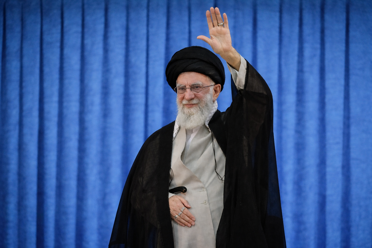 Trump anuncia morte do líder supremo do Irã, Ali Khamenei, sem apresentar provas