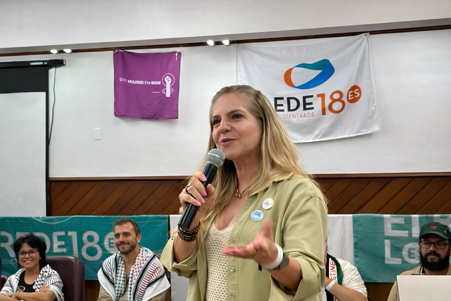 Rede convida Luizianne Lins para deixar o PT e disputar o Senado em 2026