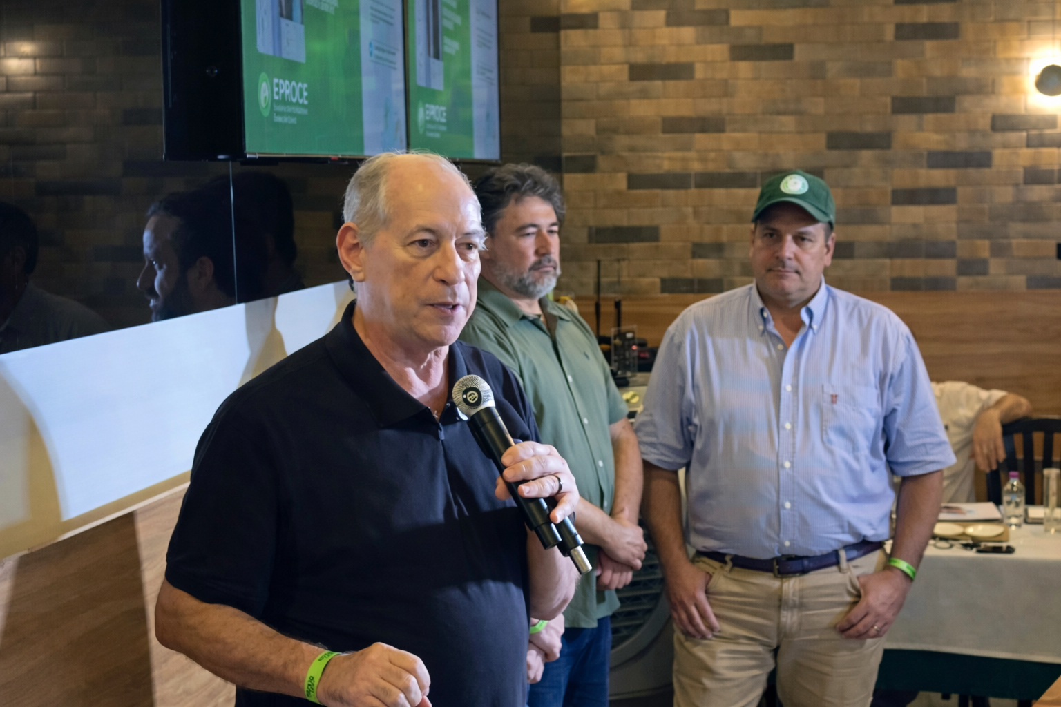 Ciro afirma que divergências políticas com Cid parecem "insuperáveis"