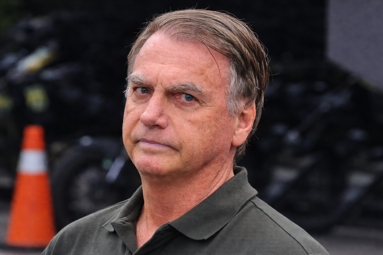 Boletim médico aponta que Bolsonaro segue estável e sem febre, mas ainda sem previsão de alta