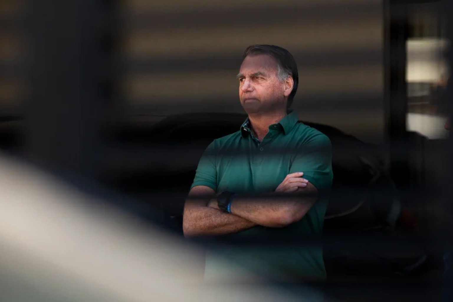 Moraes concede prisão domiciliar humanitária a Bolsonaro por 90 dias com tornozeleira