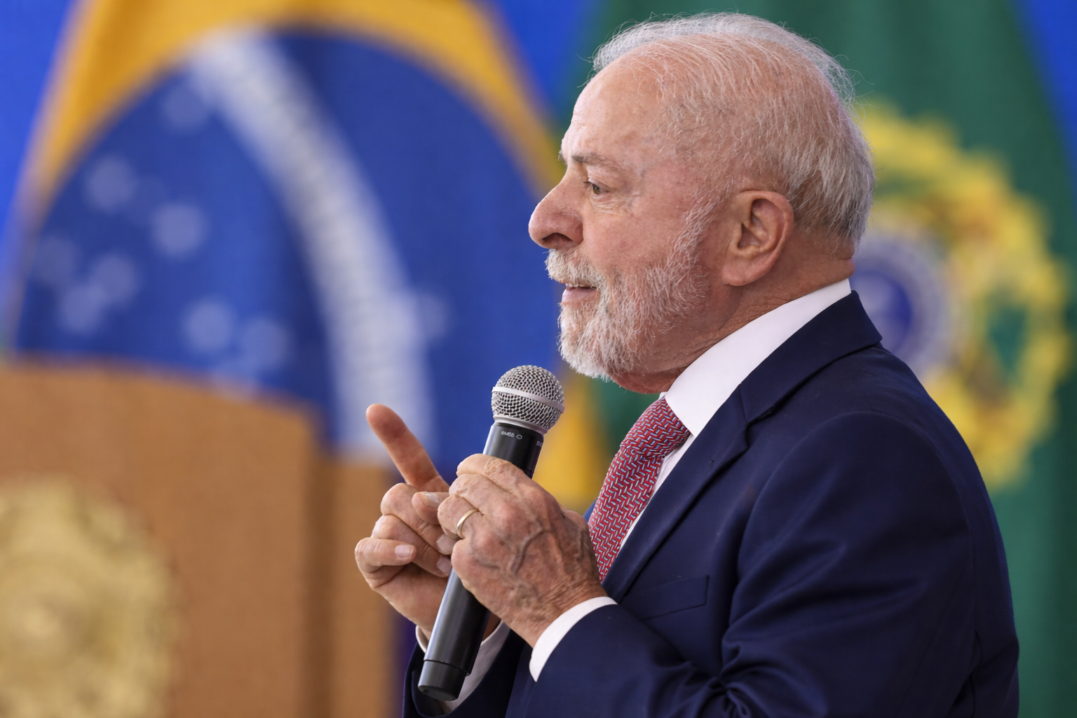 Lula sanciona Lei Antifacção com penas mais duras e restrição de benefícios a líderes do crime