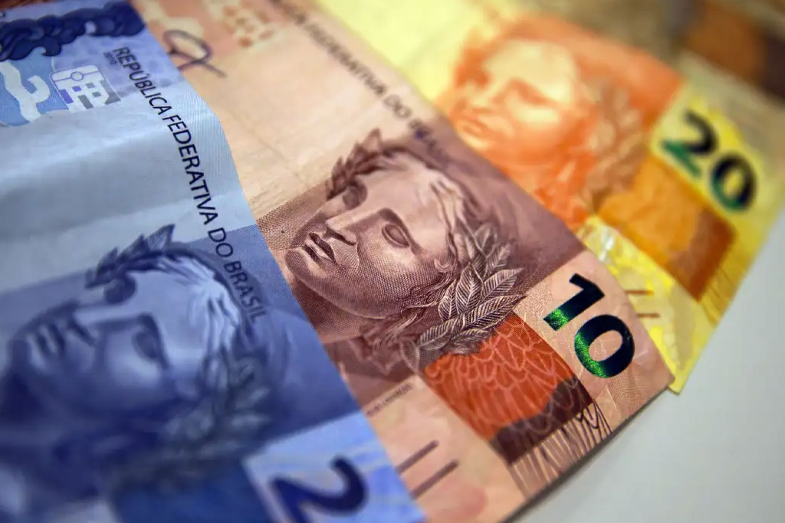 INSS inicia hoje pagamento antecipado do 13º salário para 35 milhões de beneficiários