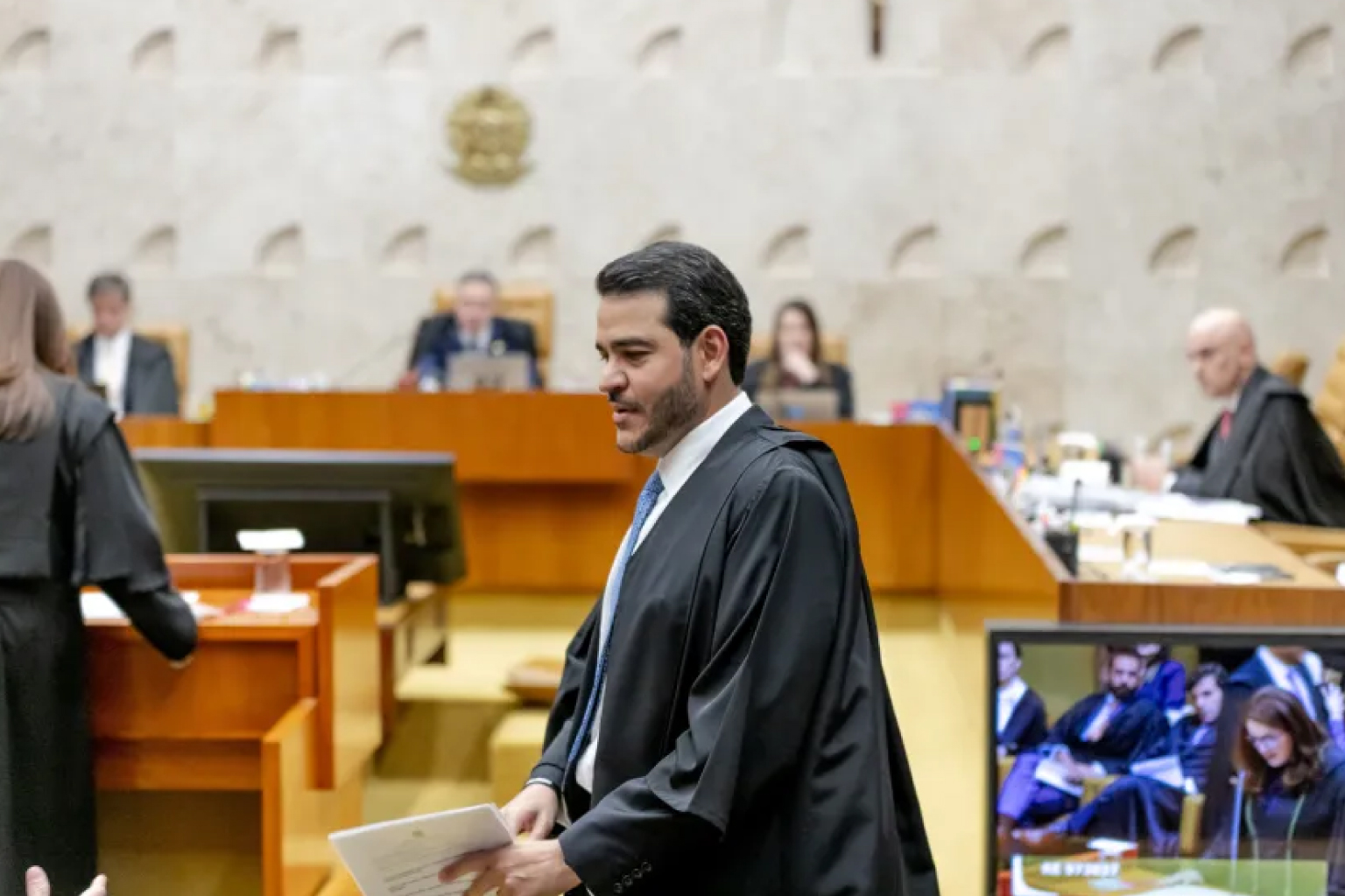 Messias recebe solidariedade de 8 ministros do STF mas ignora Moraes e avalia deixar a AGU