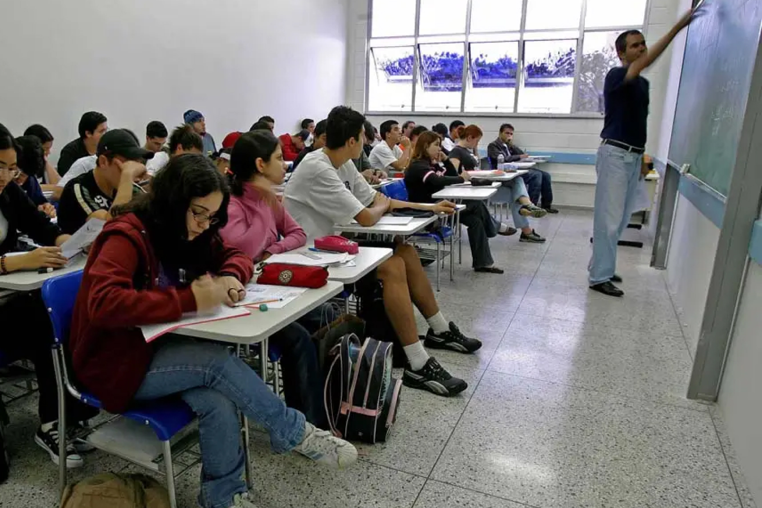 Desenrola Fies oferece desconto de até 99% para estudantes inadimplentes; veja as regras