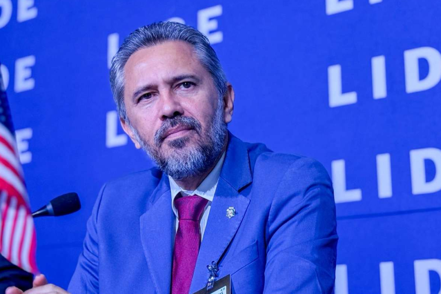 Elmano se reúne com TikTok em Nova Iorque para avançar em data center de R$ 200 bilhões no Ceará