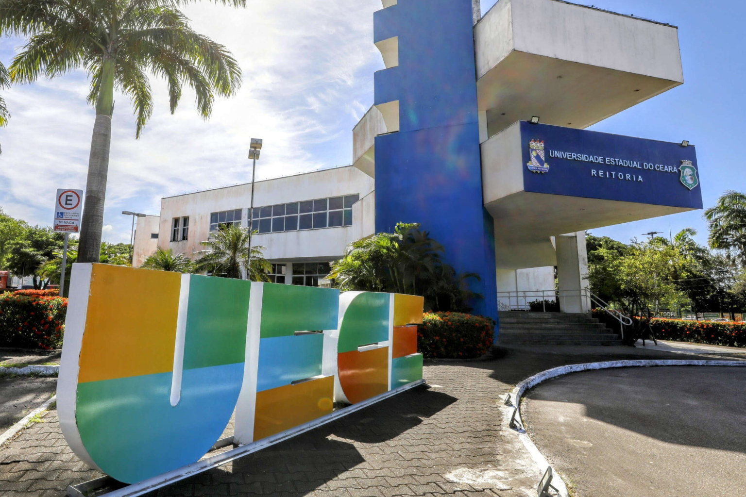 Uece abre 600 vagas gratuitas em especializações EAD com inscrições até 12 de junho