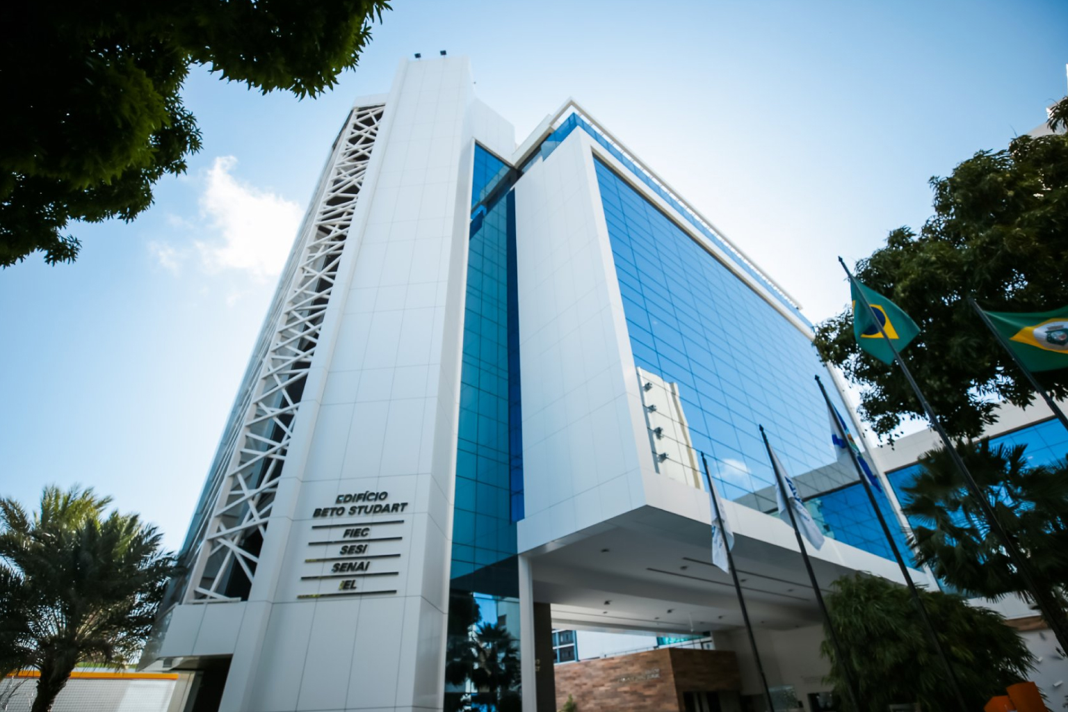 Fiec critica fim da taxa das blusinhas e diz que medida enfraquece indústria nacional