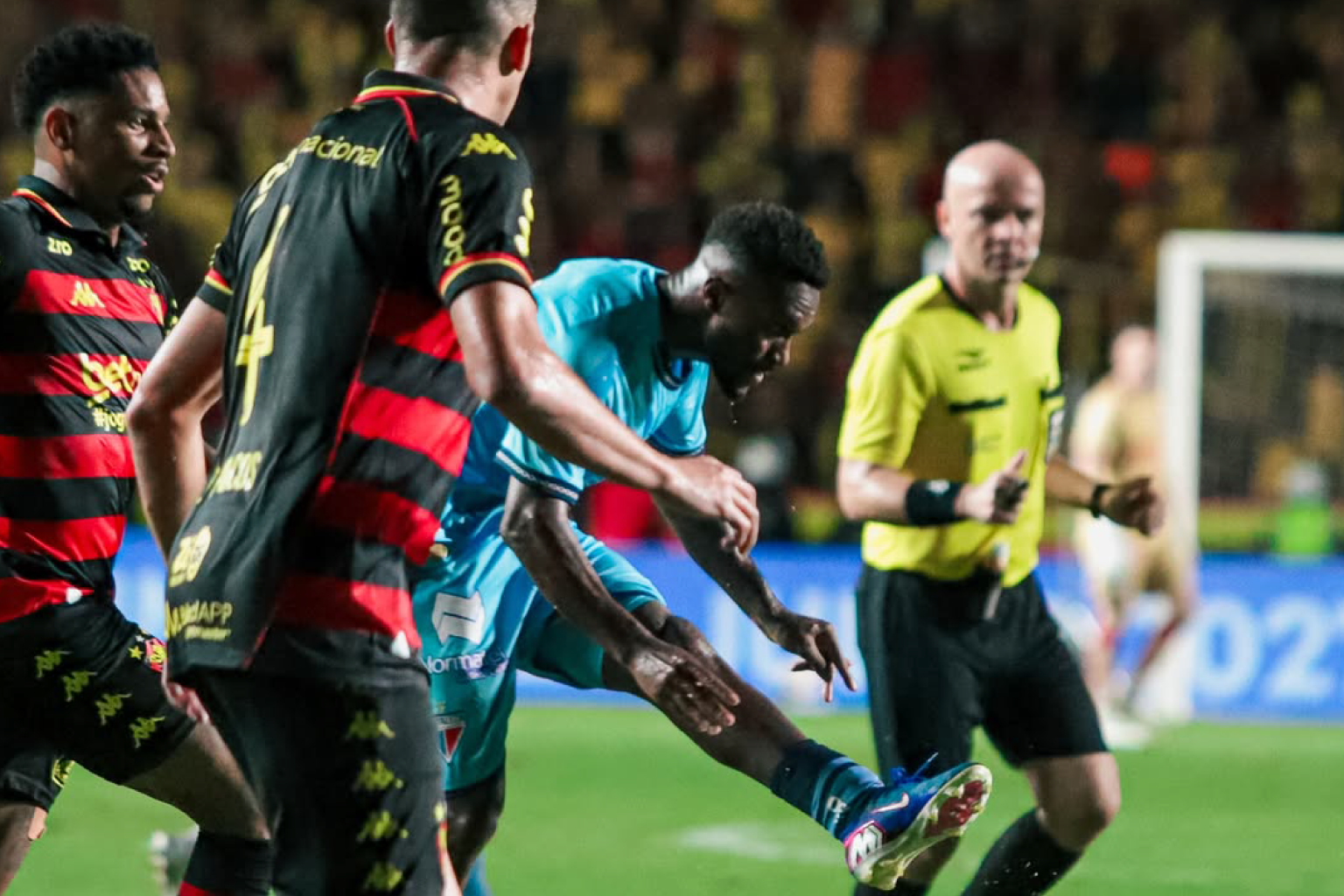 Fortaleza vence Sport por 2 a 0 na Ilha do Retiro e avança à final da Copa do Nordeste