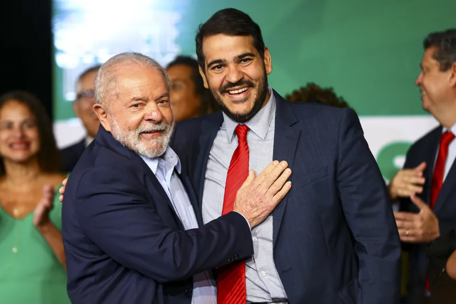 Lula anuncia que vai reenviar ao Senado a indicação de Jorge Messias para o STF