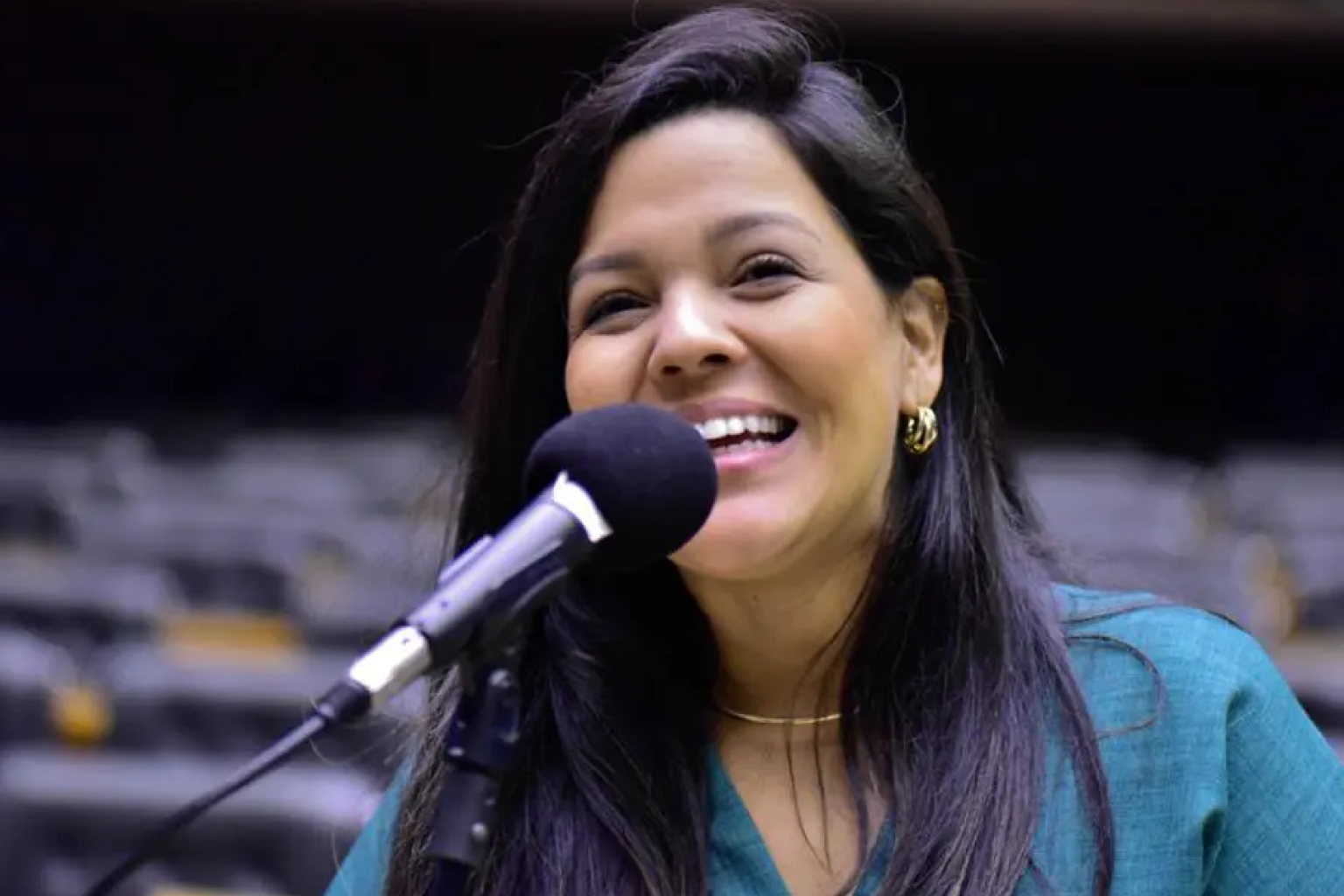 TRE-CE reconta votos e Priscila Costa assume mandato de deputada federal no lugar de Dayany Bittencourt