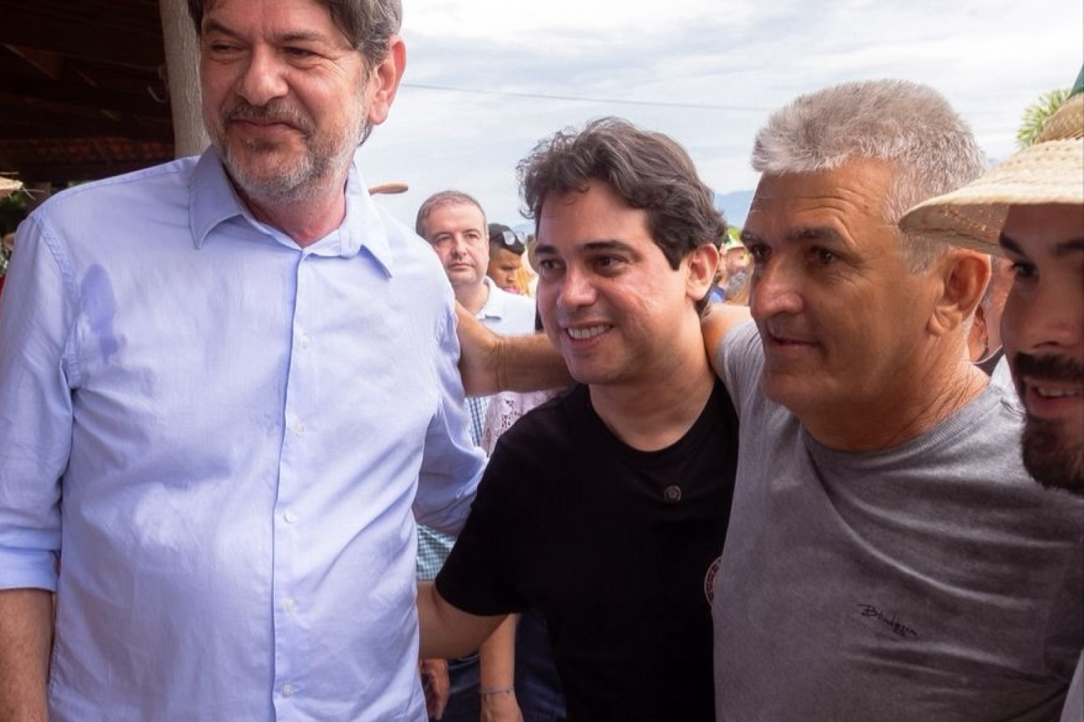 Júnior Mano exibe vídeo com apoio de 36 prefeitos e reforça pré-candidatura ao Senado