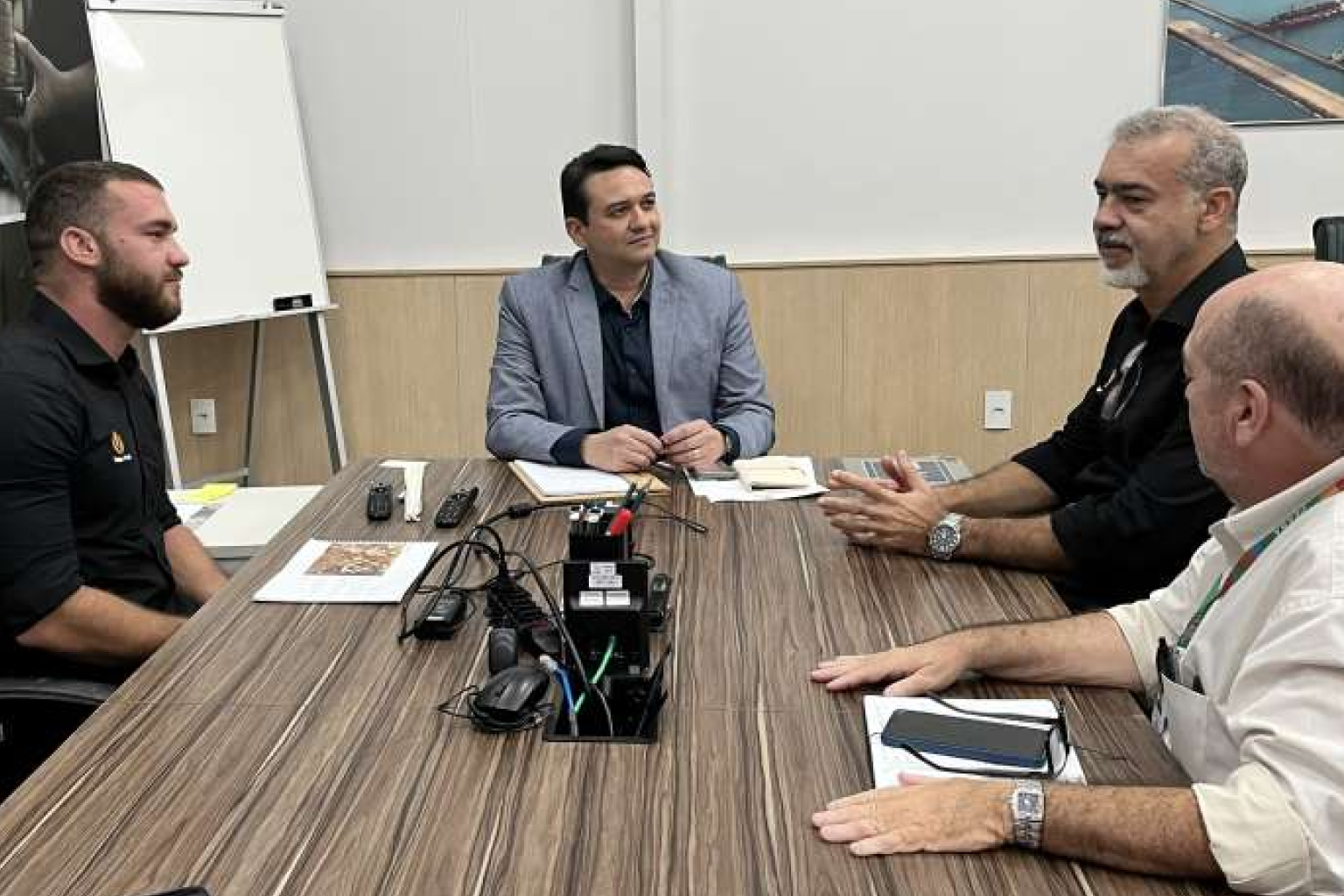 SDE e Value Global Group alinham avanços do Porto Seco de Quixeramobim e plano para hubs multimodais no Ceará