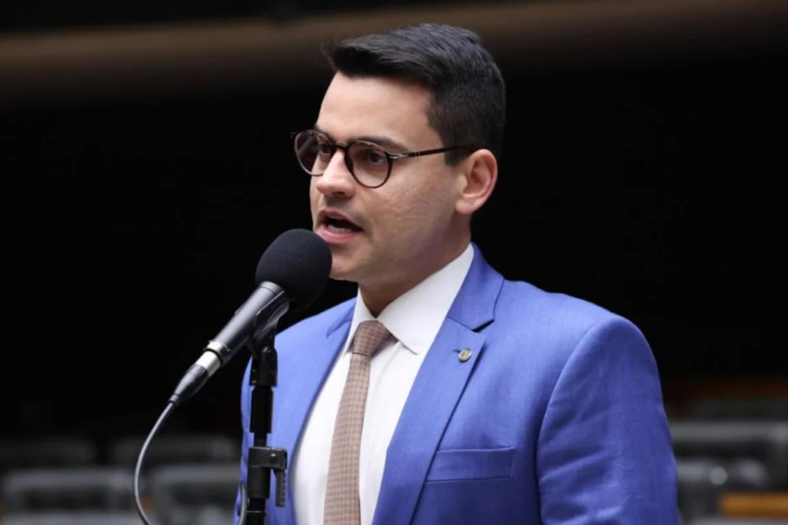 Deputado cearense Yury do Paredão usou emendas para bancar shows de Jonas Esticado, do qual é empresário e sócio