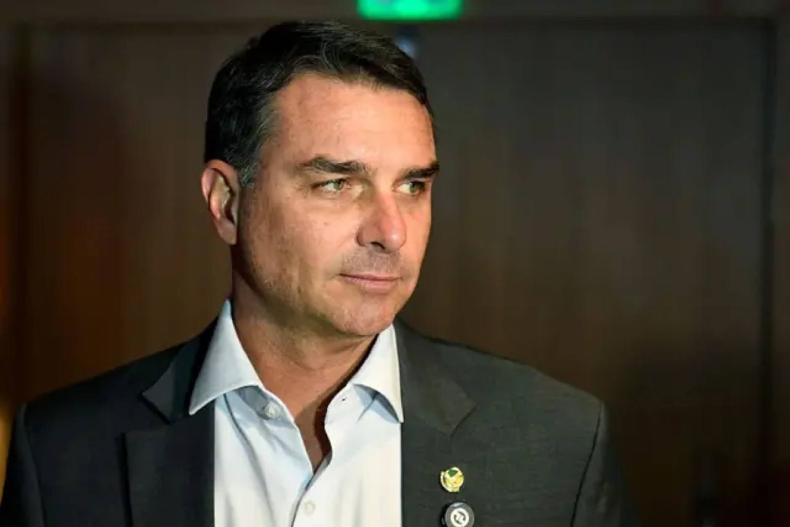 Flávio Bolsonaro pede desculpas a Michelle e diz estar de coração aberto após ela expor crise no PL