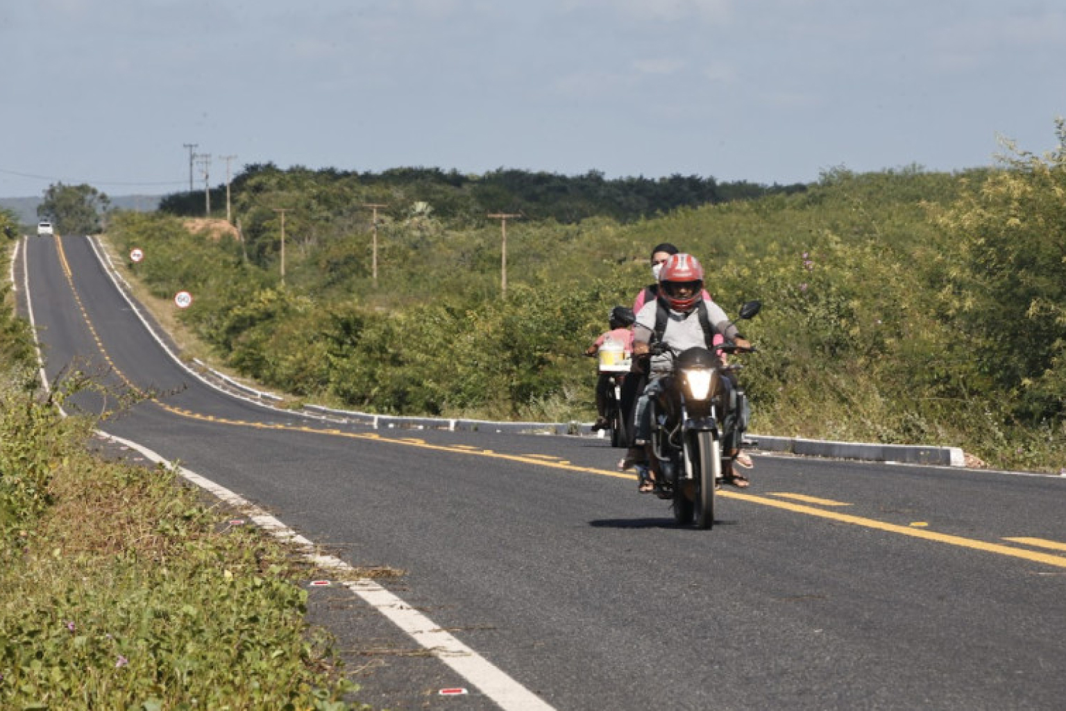 Governo do Ceará inaugura pavimentação de 25,70 km da CE-216 em Marco com investimento de R$ 23 milhões