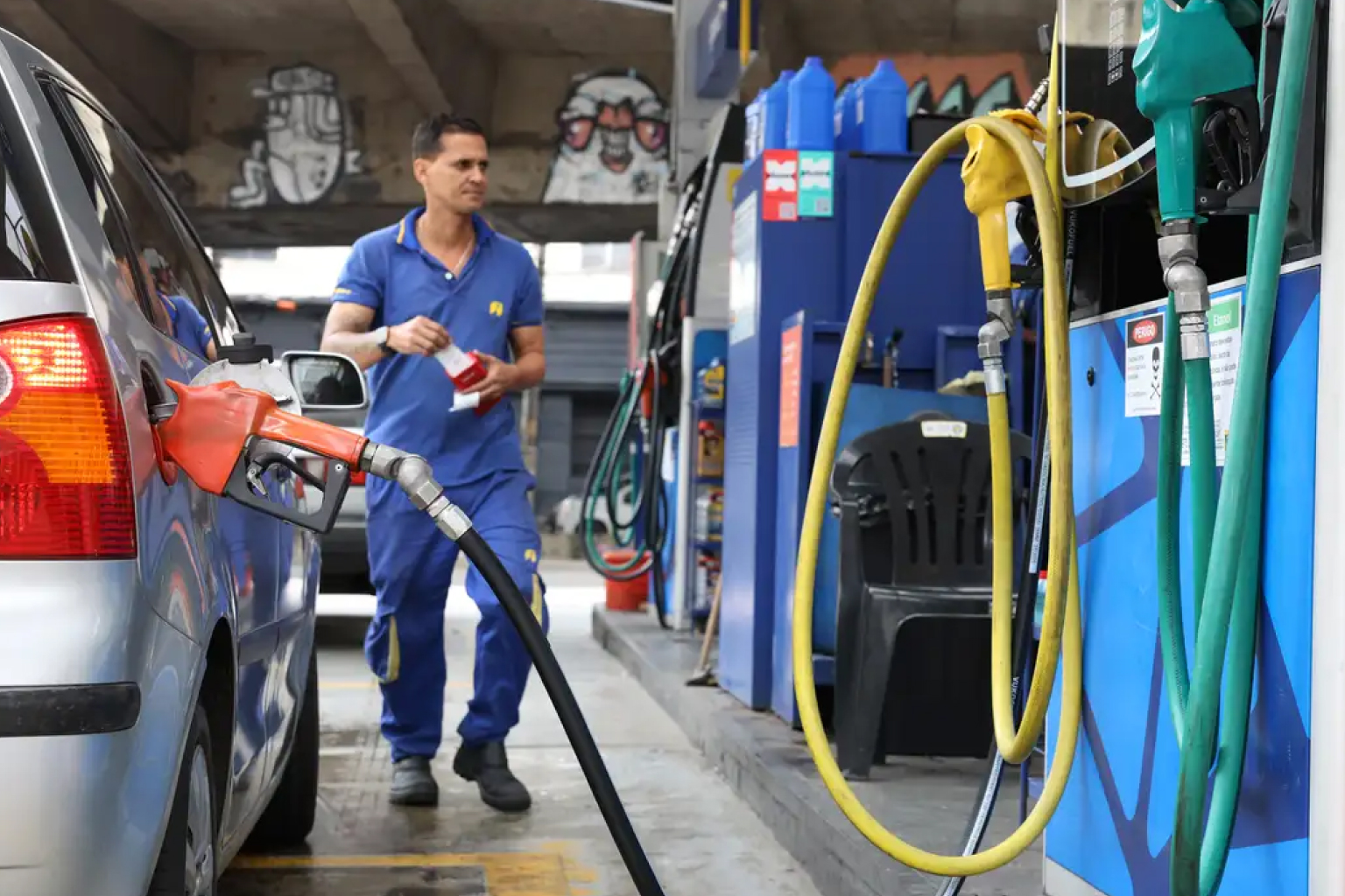 Governo libera R$ 550 milhões em crédito extraordinário para subsidiar importação de diesel