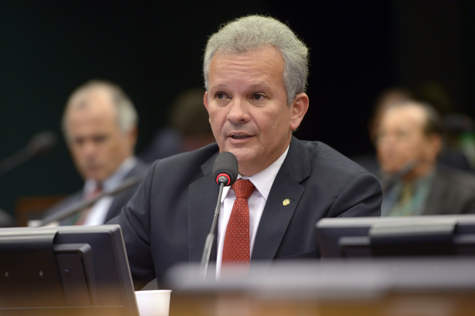 Cearense André Figueiredo assume pela 8ª vez a liderança da bancada do PDT na Câmara dos Deputados