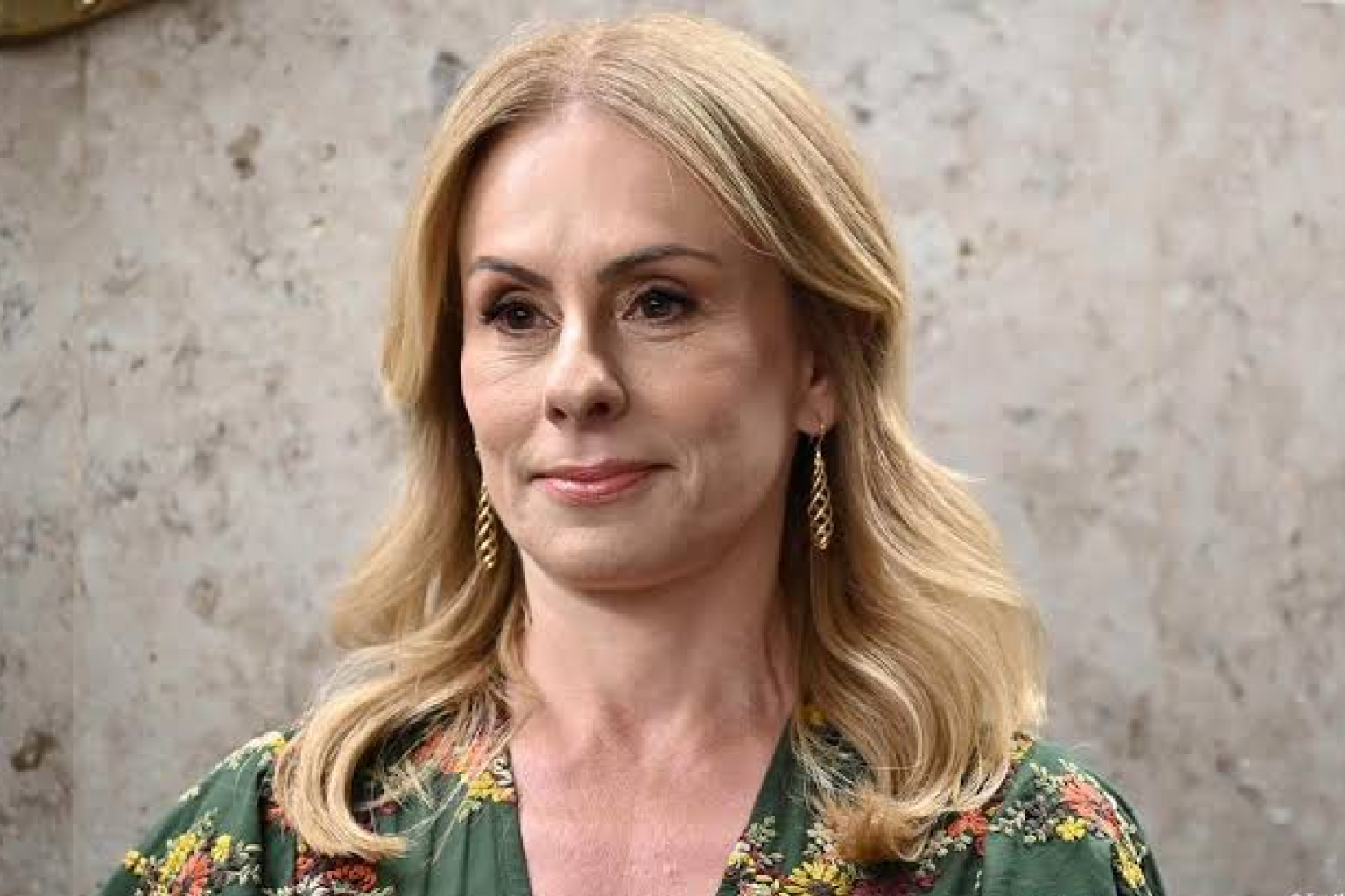 Esposa de Moraes enviou contrato de R$ 129 milhões a Vorcaro do Banco Master, revela PF