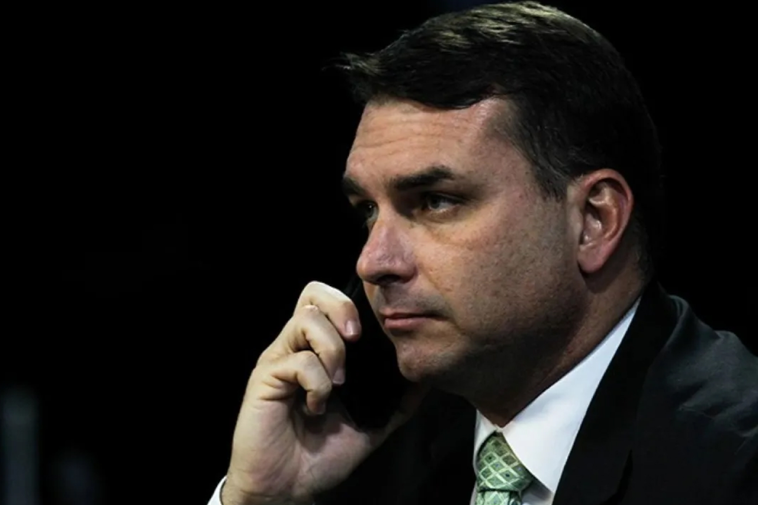 Flávio Bolsonaro diz que é a mulherada que manda após desgaste com Michelle e fala machista de aliado