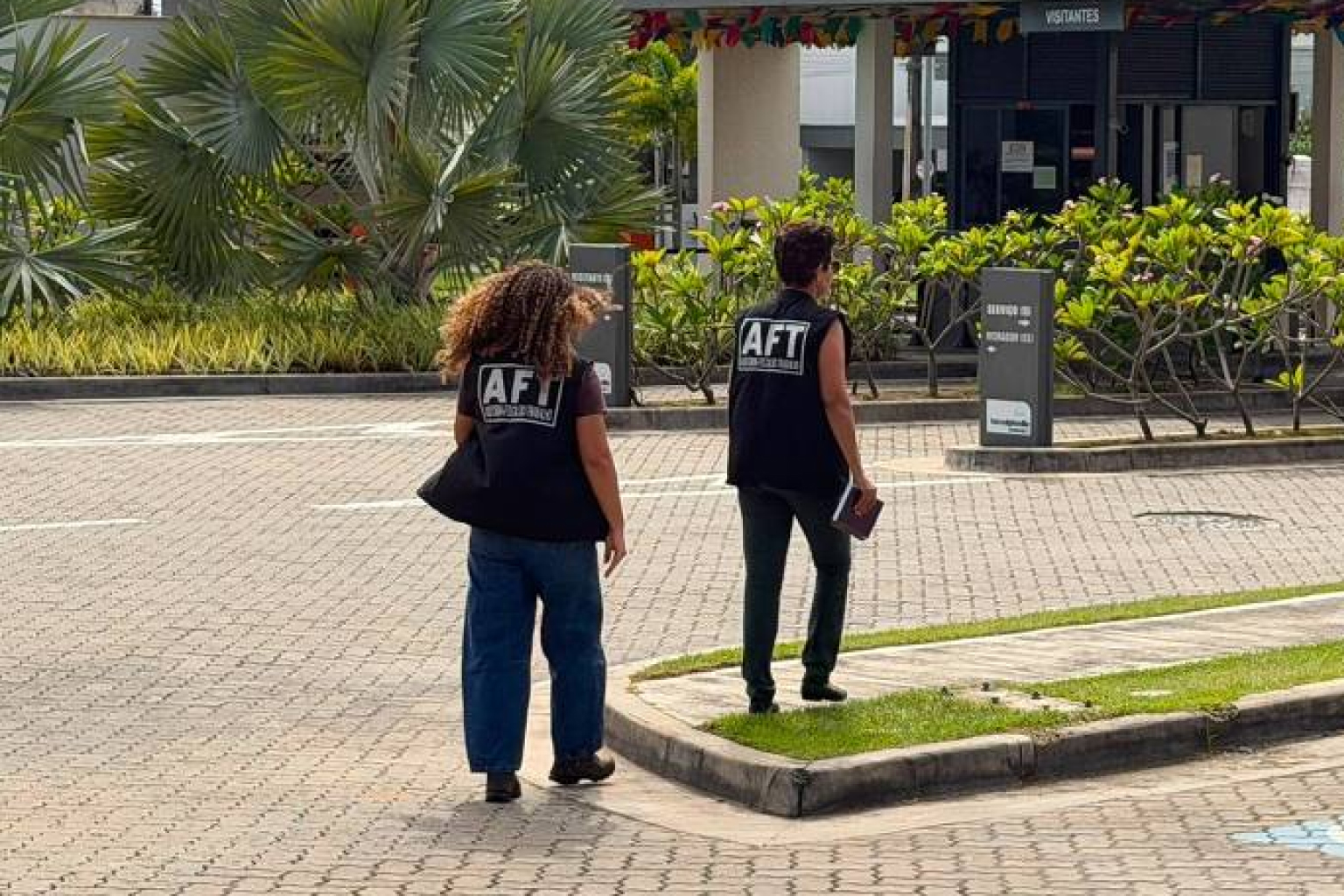 Doméstica é resgatada em condomínio de luxo em Fortaleza após 55 anos sem salário em trabalho análogo à escravidão
