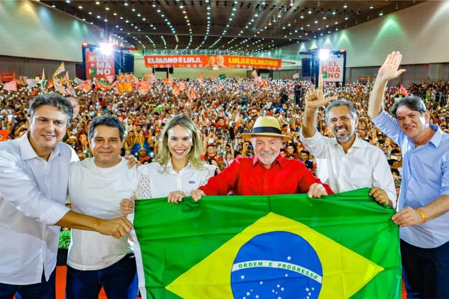 Convenção de Elmano e Gabriella tem Lula, Camilo e Cid de braços dados e reúne 20 mil pessoas em Fortaleza