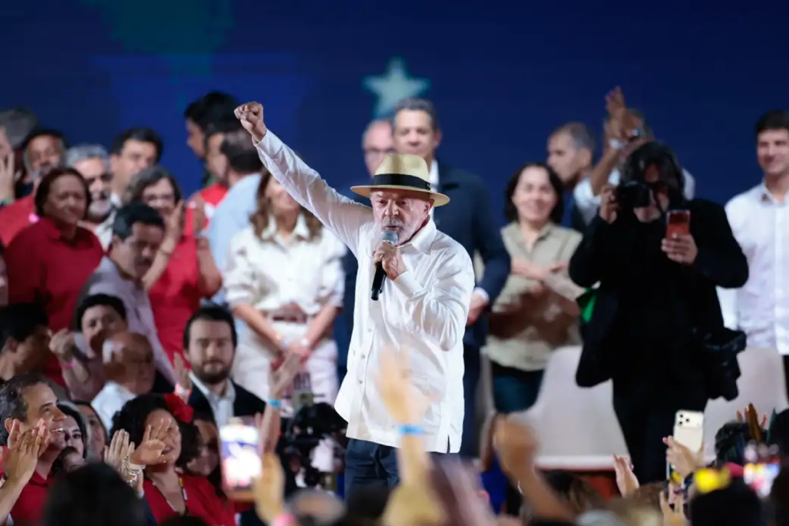 PT oficializa candidatura de Lula à reeleição e confirma Alckmin como vice em 2026