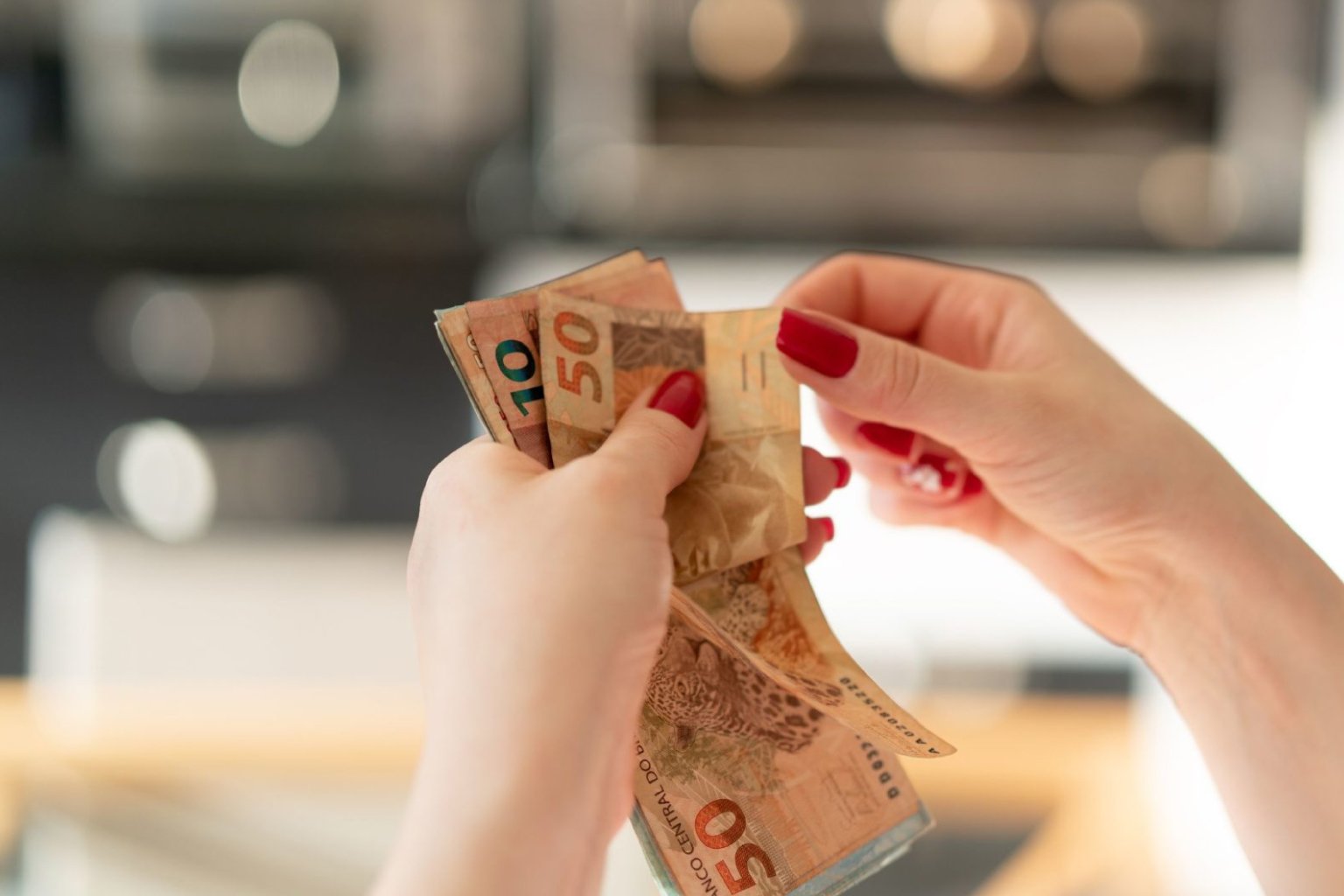 Desenrola para trabalhadores informais começa a operar hoje com juros de até 1,99% ao mês