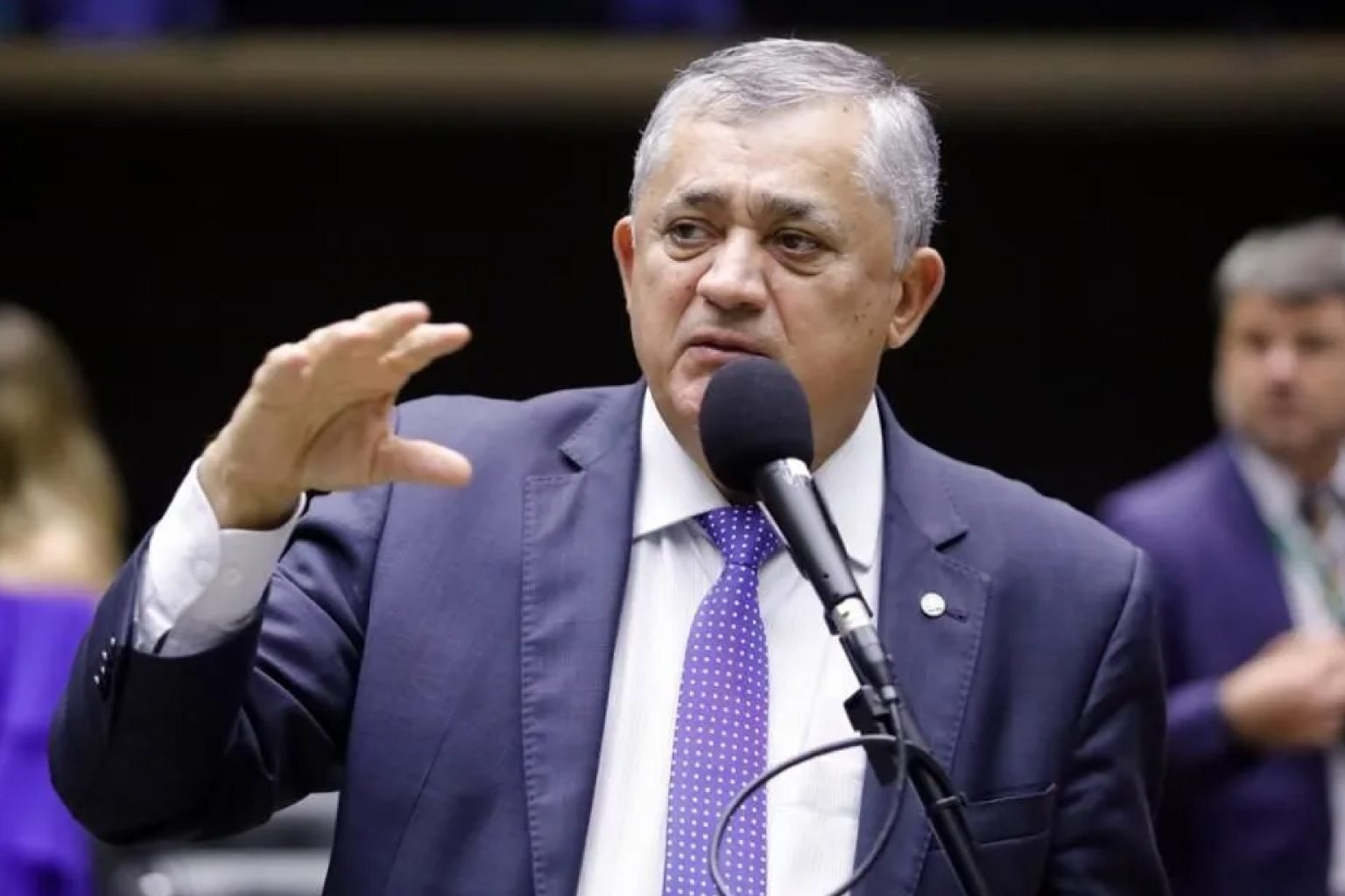 Guimarães aponta prioridade em aprovar MP do fim da Taxa das Blusinhas após reunião com Motta e Alcolumbre
