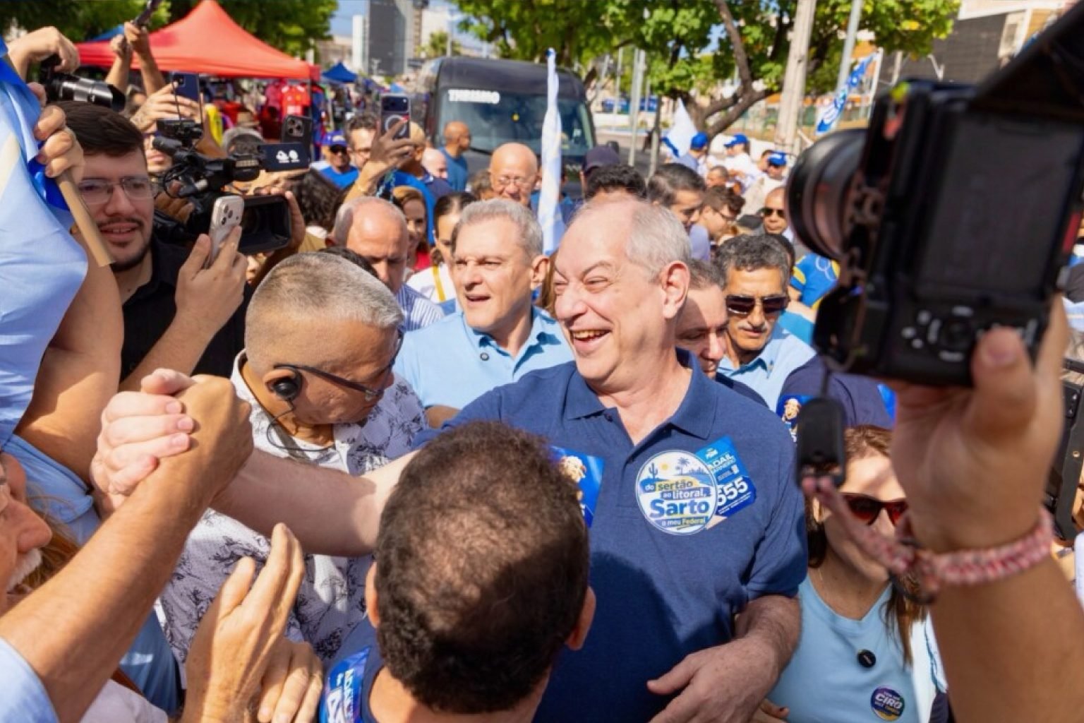 Ciro Gomes inicia campanha ao Governo do Ceará com visita ao Mercado Central