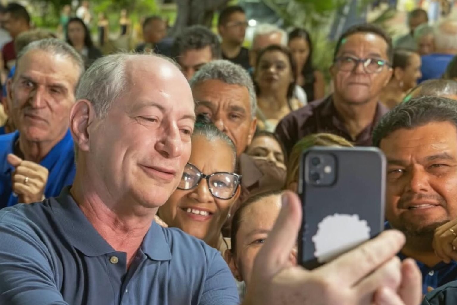 Ciro Gomes promete fortalecer turismo de eventos e critica segurança no Ceará