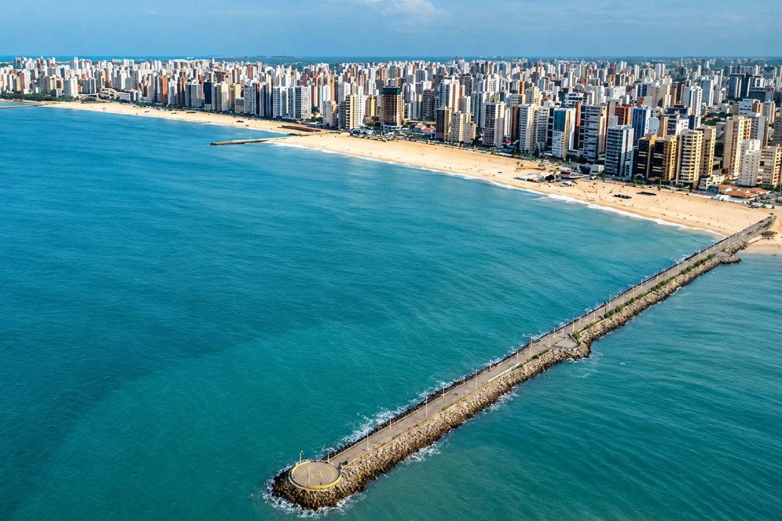 Com 16 cabos submarinos e energia limpa, Ceará desponta como polo de serviços