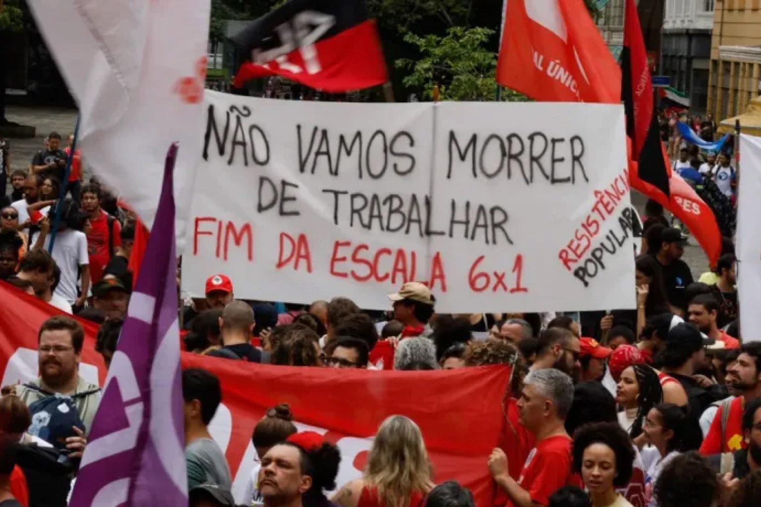 Centrais sindicais convocam ato no Ceará pelo fim da escala 6x1