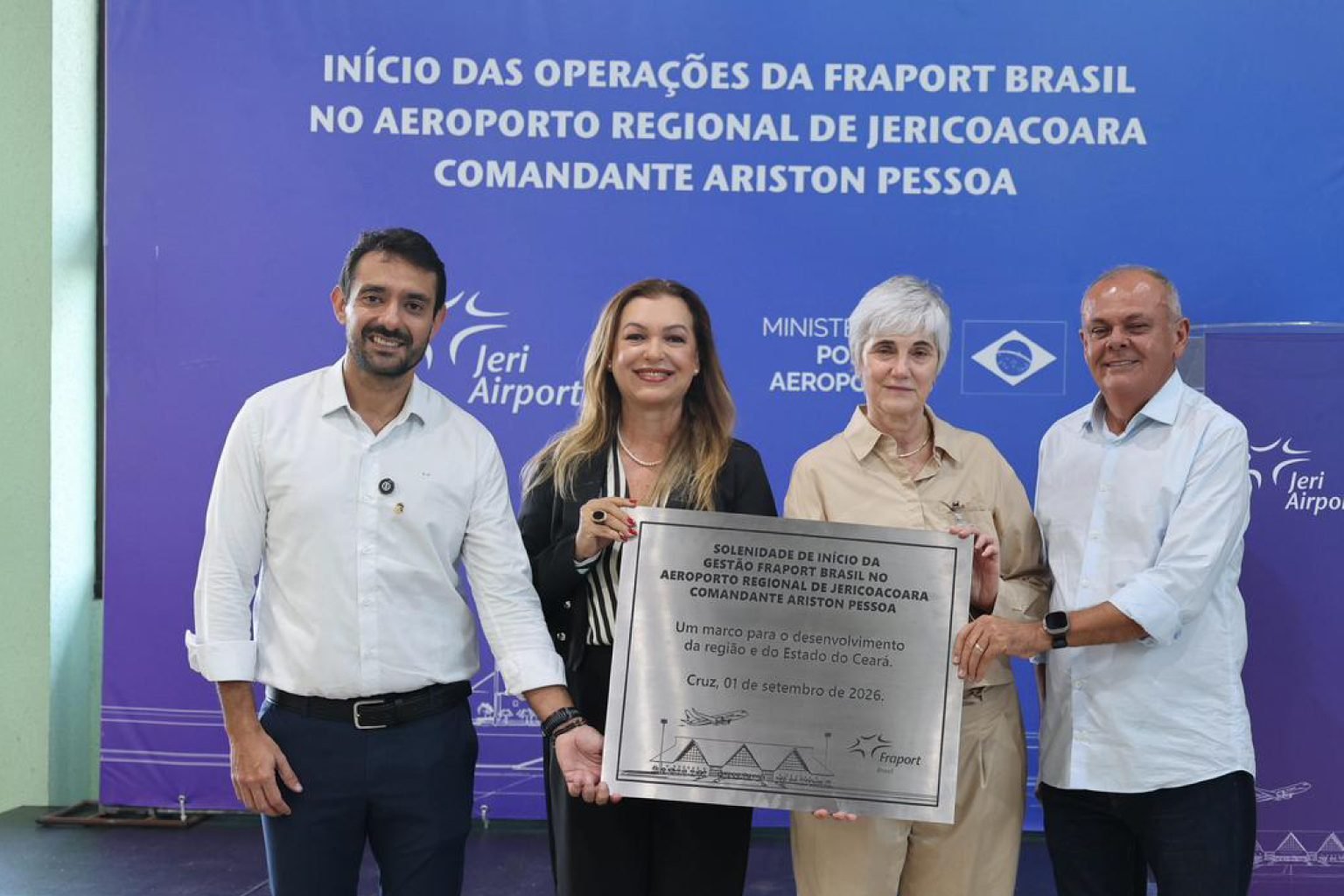 Secretário do turismo do Ceará, Gustavo Montenegro, Secretária Municipal de Turismo de Jijoca de Jericoacoara, Rosana Barbosa de Lima, Andreea Pal, CEO da Fraport Brasil e o Prefeito do município de Cruz, Dery Muniz.