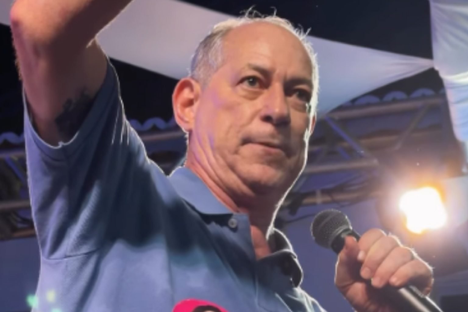 Ciro Gomes critica política industrial de Elmano e cobra plano hídrico