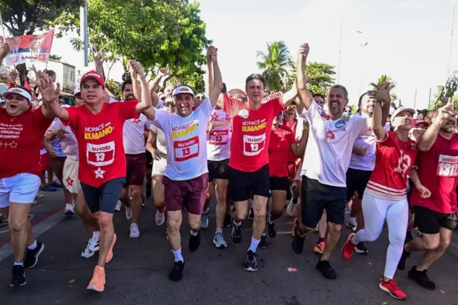 Elmano corre 4 km com Camilo e Evandro em Fortaleza e intensifica campanha