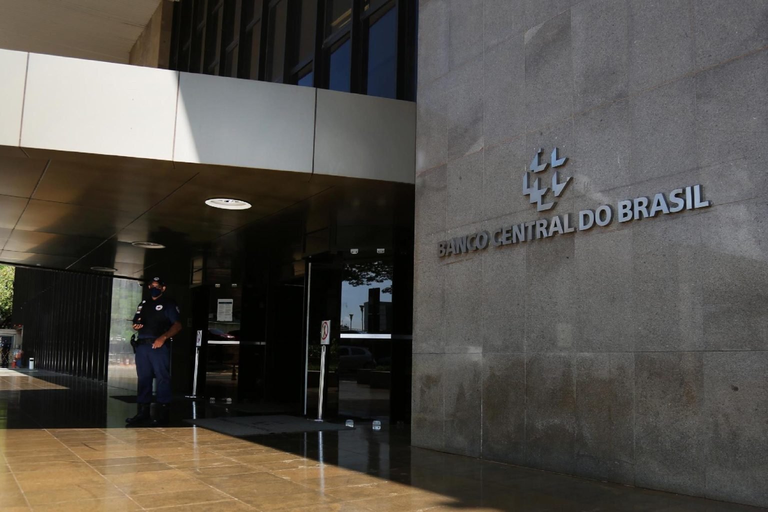 Banco Central reduz projeção de crescimento do Brasil para 1,8%