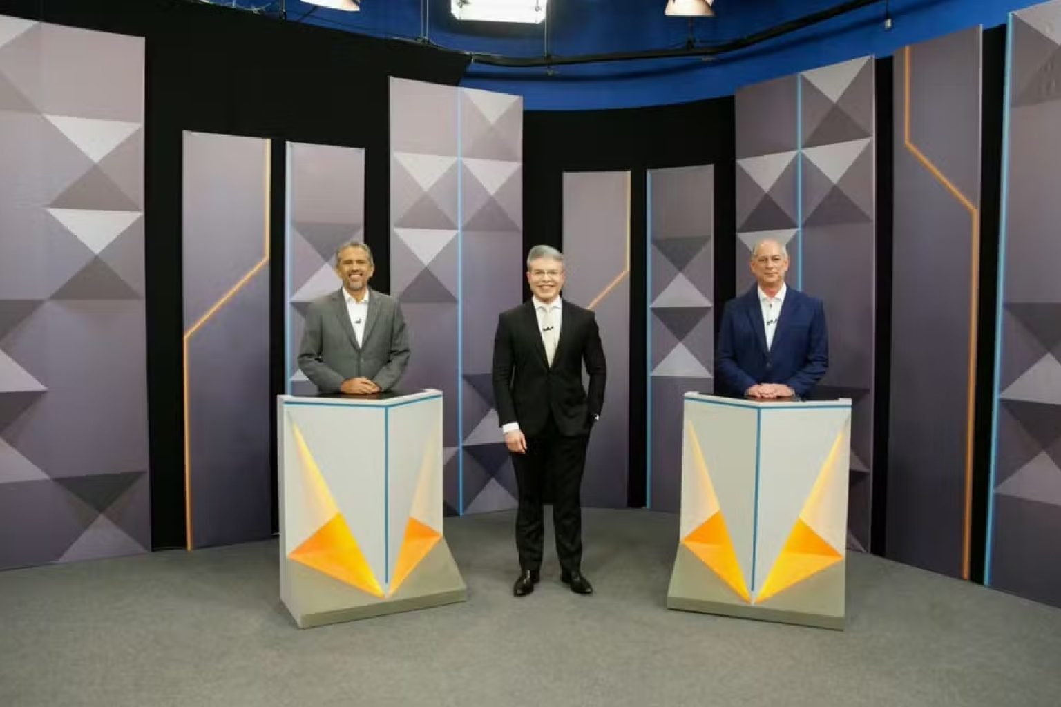 Ciro e Elmano debatem segurança e emprego no último confronto na TV