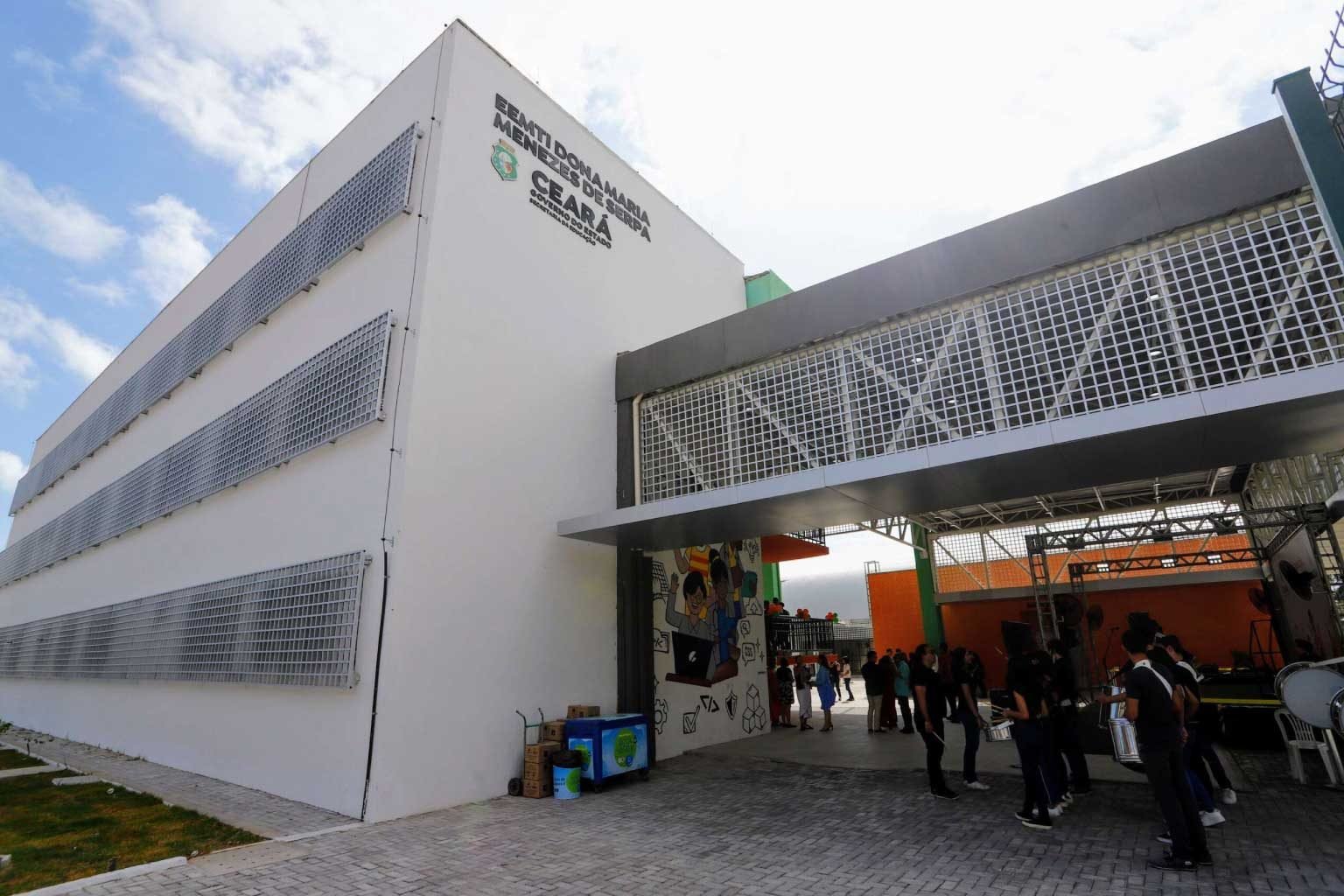 Ceará antecipa feriado do Dia do Professor para terça-feira (13)