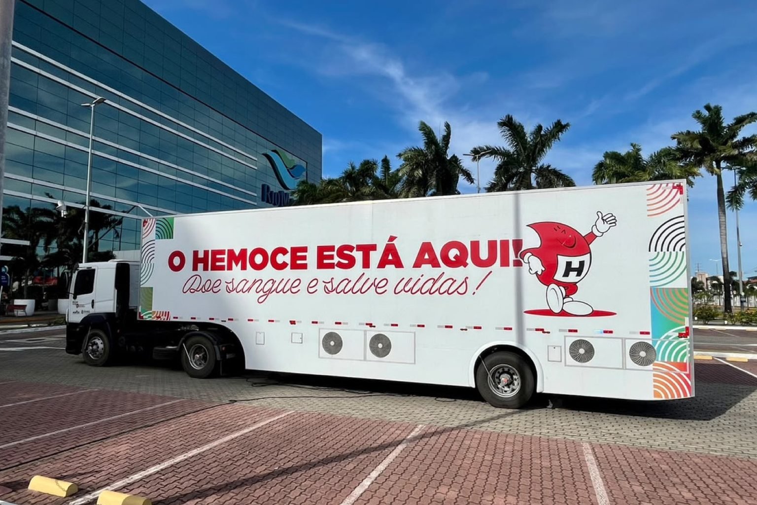 Hemoce faz mais de 645 coletas externas em 167 municípios em 2026