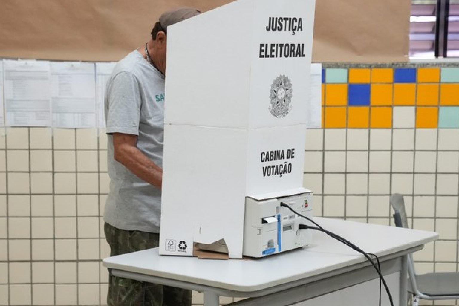 Mais de 1 milhão de eleitores faltaram no 1º turno no Ceará